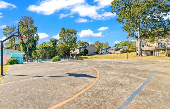Fall 2025 Location! Location! Location! Deerfield Condo's in Auburn