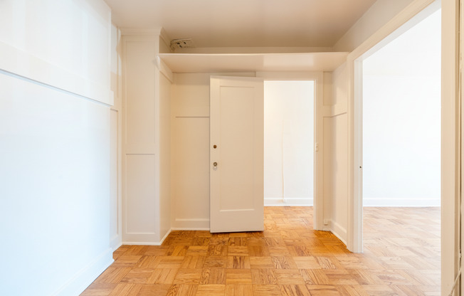 Studio, 1 bath, 200 sqft, $1,525