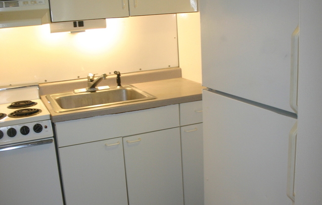 1 bed, 1 bath, $1,060, Unit 1C