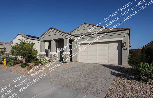 2131 E CHARLOTTE DR