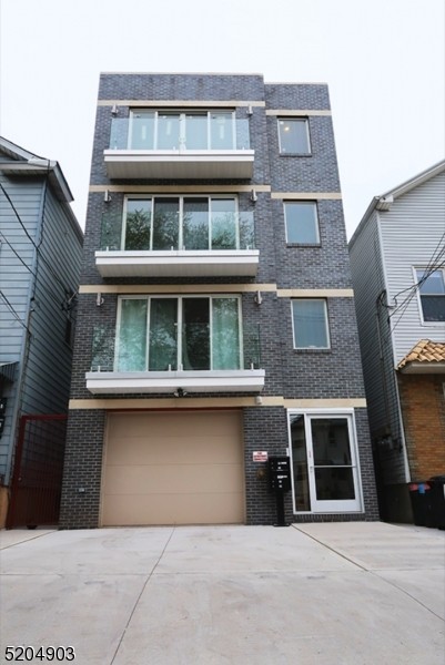 78 NEW YORK AVE