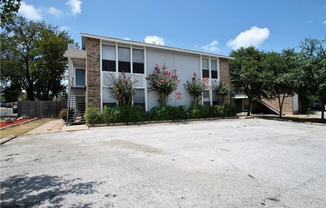 11800 Alpheus Avenue