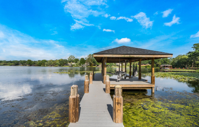 201 CEDARWOOD DR
