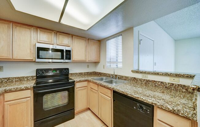 COMING SOON! 1 Bed 1 Bath Apartment in Great Location