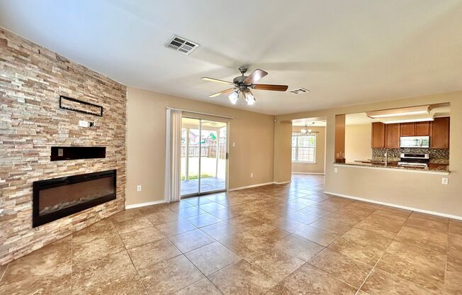 Spacious 4/BR 2.5/BA Home with Large Fenced Backyard
