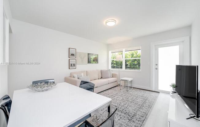 6208 SW 59 PL