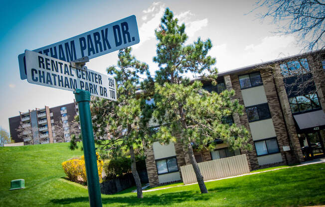 Carriage Park Apartments Street Sign