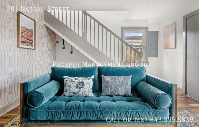 201 NASSAU ST
