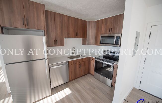 1 bed, 1 bath, 570 sqft, $1,349, Unit 27
