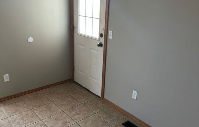 3 beds, 2 baths, $1,500