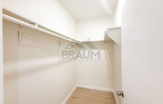 2 beds, 2 baths, 1,000 sqft, $2,450, Unit 215