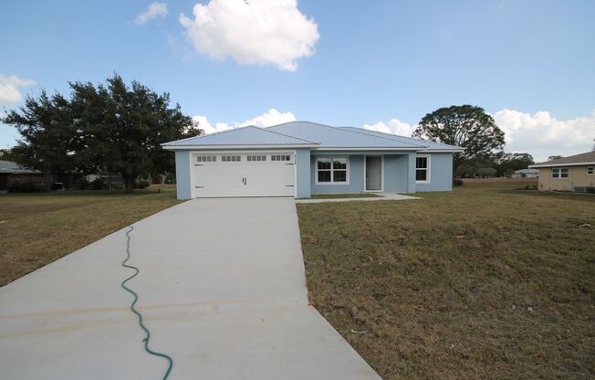 Amazing 3 BD/2BA Home in Sebring!!