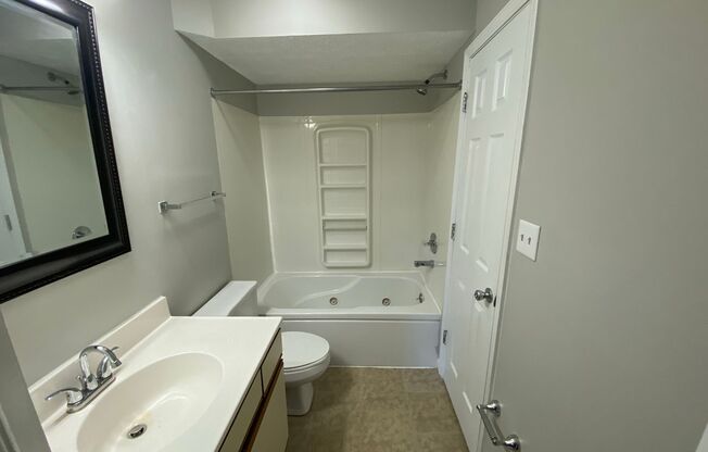 2 beds, 2 baths, 1,350 sqft, $1,525, Unit 26