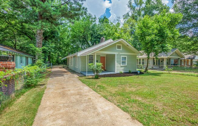 Beautifully renovated bungalow!