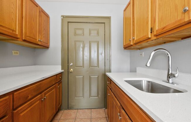 4736-4742 W 65th MOBILITY ZONE