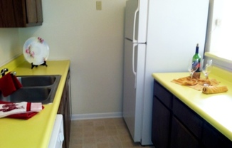 2 beds, 2.5 baths, $1,050, Unit D