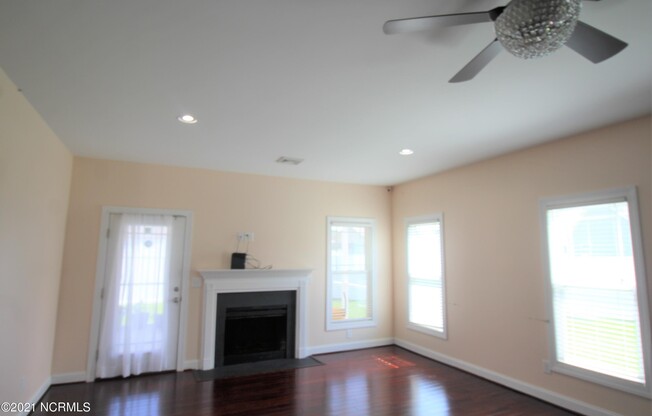4001 Hillard Lane