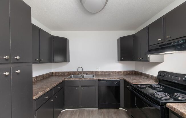 5th Avenue Apartments