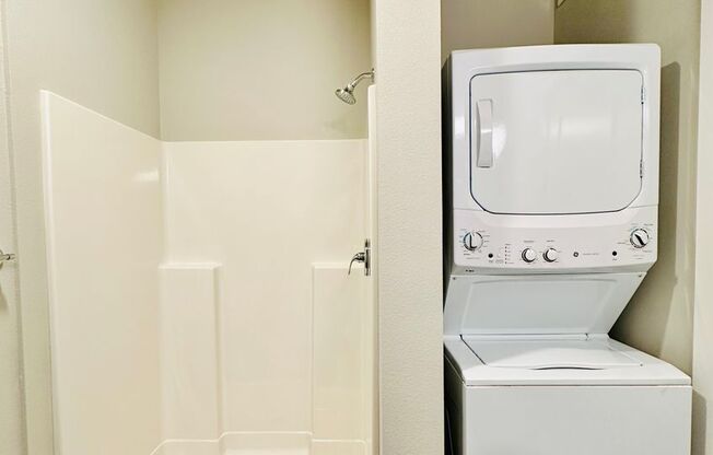 Studio, 1 bath, 346 sqft, $1,350, Unit 417-214