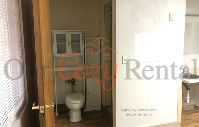 1 bed, 1 bath, 382 sqft, $845, Unit 130