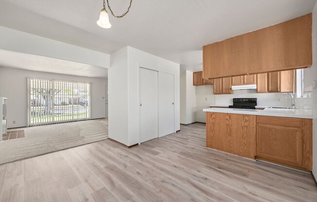 Nice 4BR/2.5BA Home in GREAT Location!