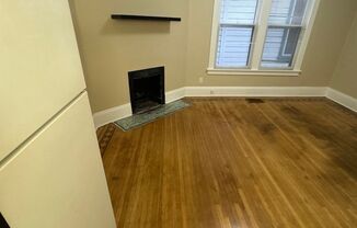 Studio, 1 bath, 400 sqft, $1,050, Unit 01