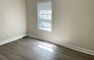 1411 KINGSLEY DR