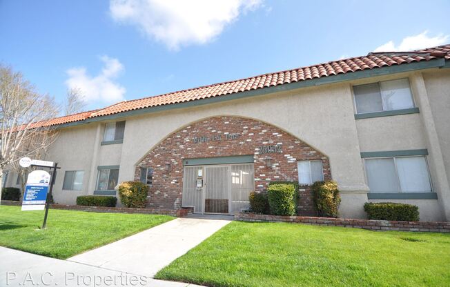 25052 Walnut Street