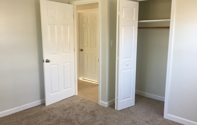 3 beds, 1 bath, $1,250