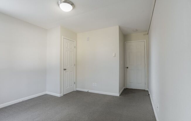 2 beds, 1 bath, 690 sqft, $2,800, Unit 200