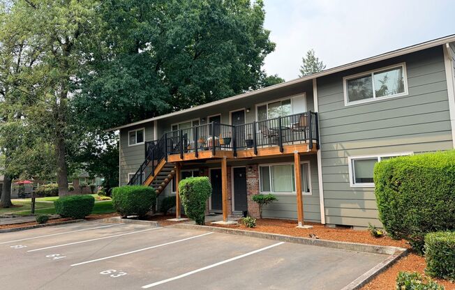 2 beds, 1 bath, 806 sqft, $1,449, Unit 6