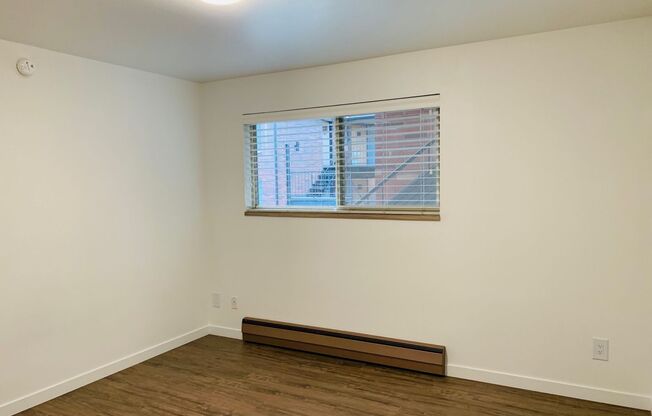 2 beds, 1 bath, 1,000 sqft, $2,150, Unit 524-02