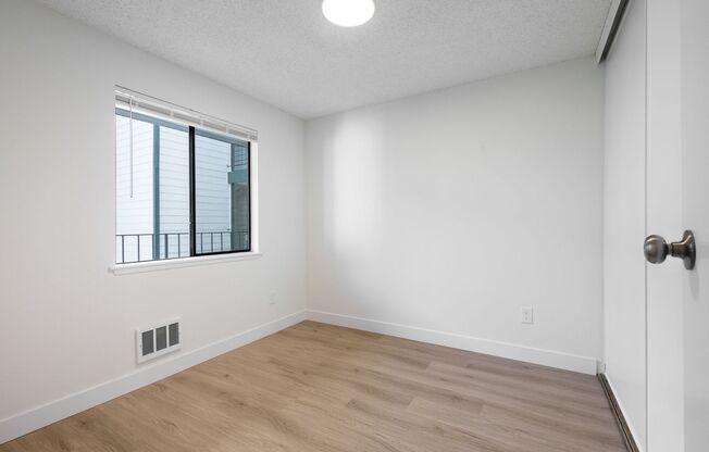 2 beds, 1 bath, 815 sqft, $2,085, Unit 308