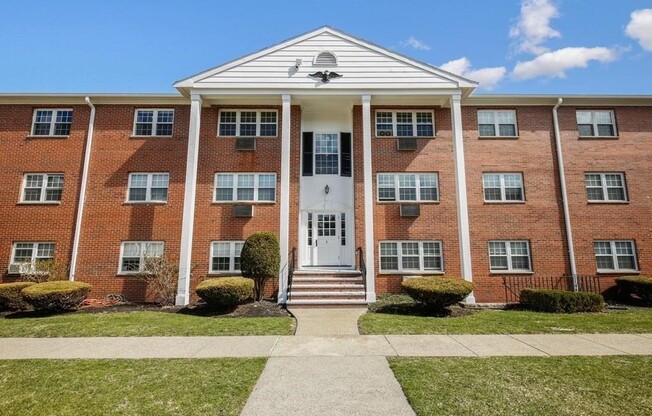 8 OLD COLONY