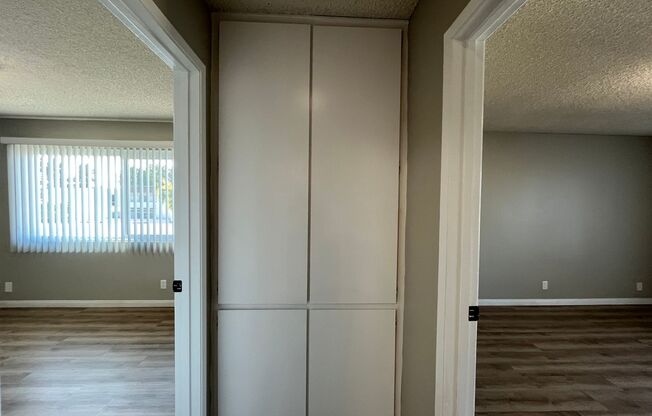 2 beds, 1 bath, 980 sqft, $2,400, Unit 055