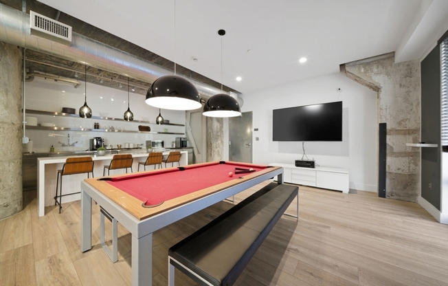 1 bed, 1 bath, 814 sqft, $3,400, Unit 410