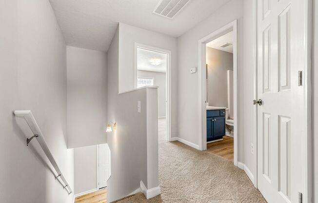 2 beds, 1.5 baths, 1,083 sqft, $1,375, Unit I-8