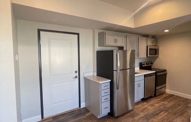 1 bed, 1 bath, 625 sqft, $1,295