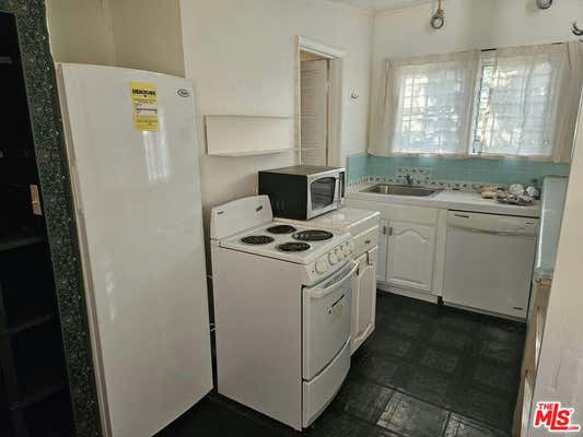 1 bed, 1 bath, 350 sqft, $2,400