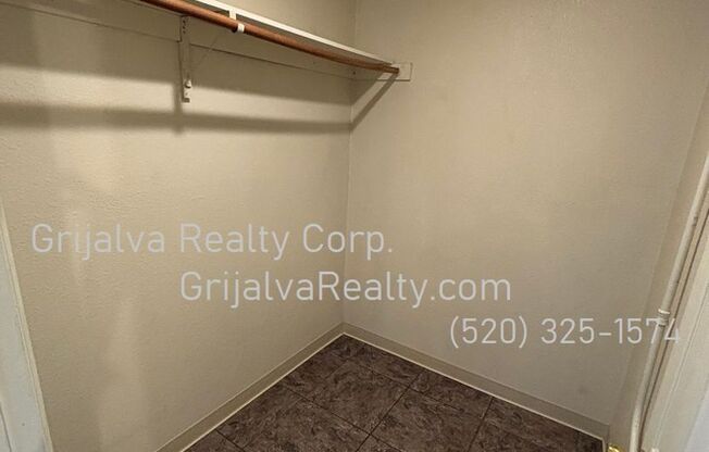 Studio, 1 bath, 500 sqft, $650, Unit 3805