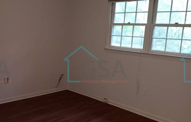 2 beds, 1.5 baths, 975 sqft, $950, Unit Cliffwood Terrace-4302-4E