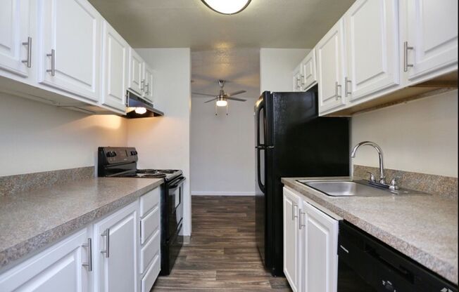 2 beds, 1 bath, 868 sqft, $1,659, Unit 218