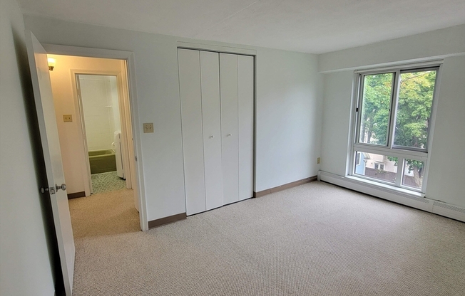 2 beds, 1 bath, 700 sqft, $2,900, Unit 4F