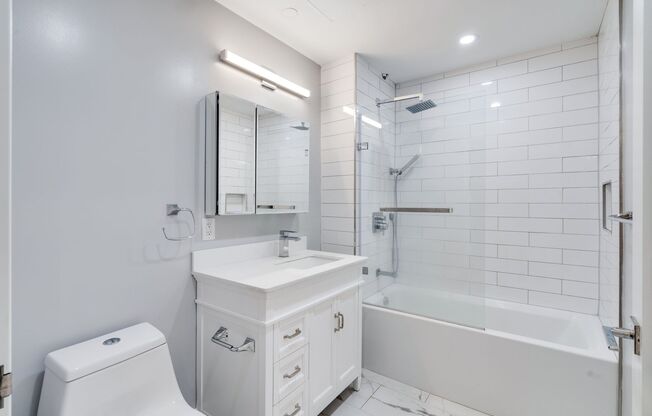 3 beds, 1 bath, 971 sqft, $3,400, Unit 303
