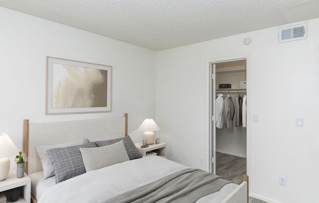 1 bed, 1 bath, 730 sqft, $999, Unit 233