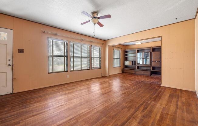 415 BROOKS AVE