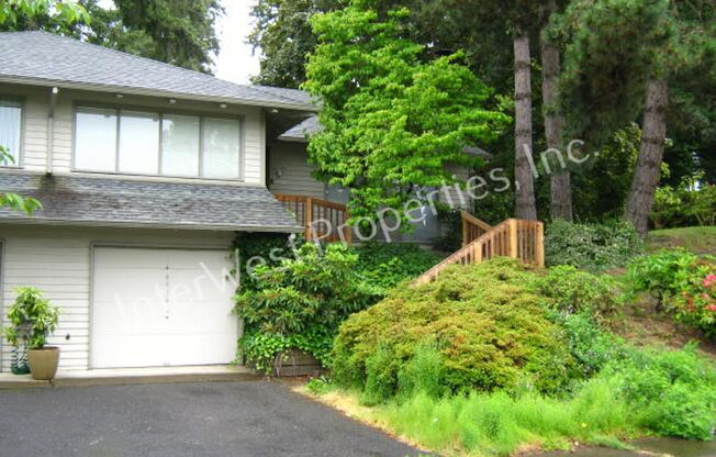 3 BR Townhome- Wonderful Privacy Deck in Beaverton with 1 Car Garage & A/C!