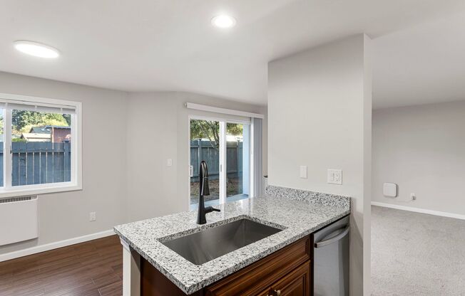 2 beds, 2 baths, 980 sqft, $2,300, Unit B101
