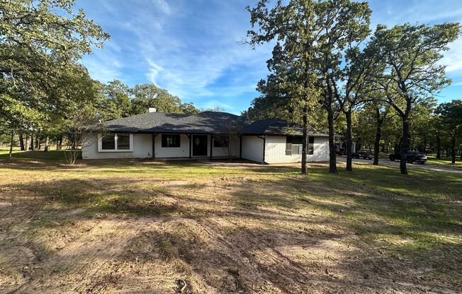 Beautiful HOME on 3.88 Acres with 30x40 SHOP 3 bed 2 bath 2 car