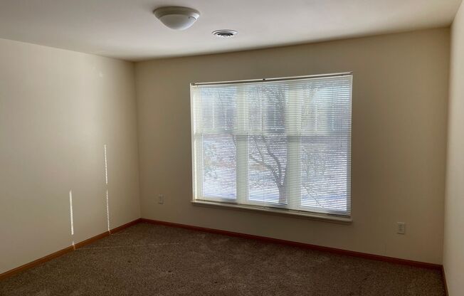1 bed, 1 bath, 805 sqft, $1,405, Unit 927-103